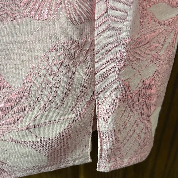 Lulu's Pink and White Floral Textured Dress - Picture 5 of 7